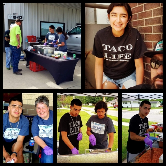 Meet your Posher, Nicole - Picture 2 of 2